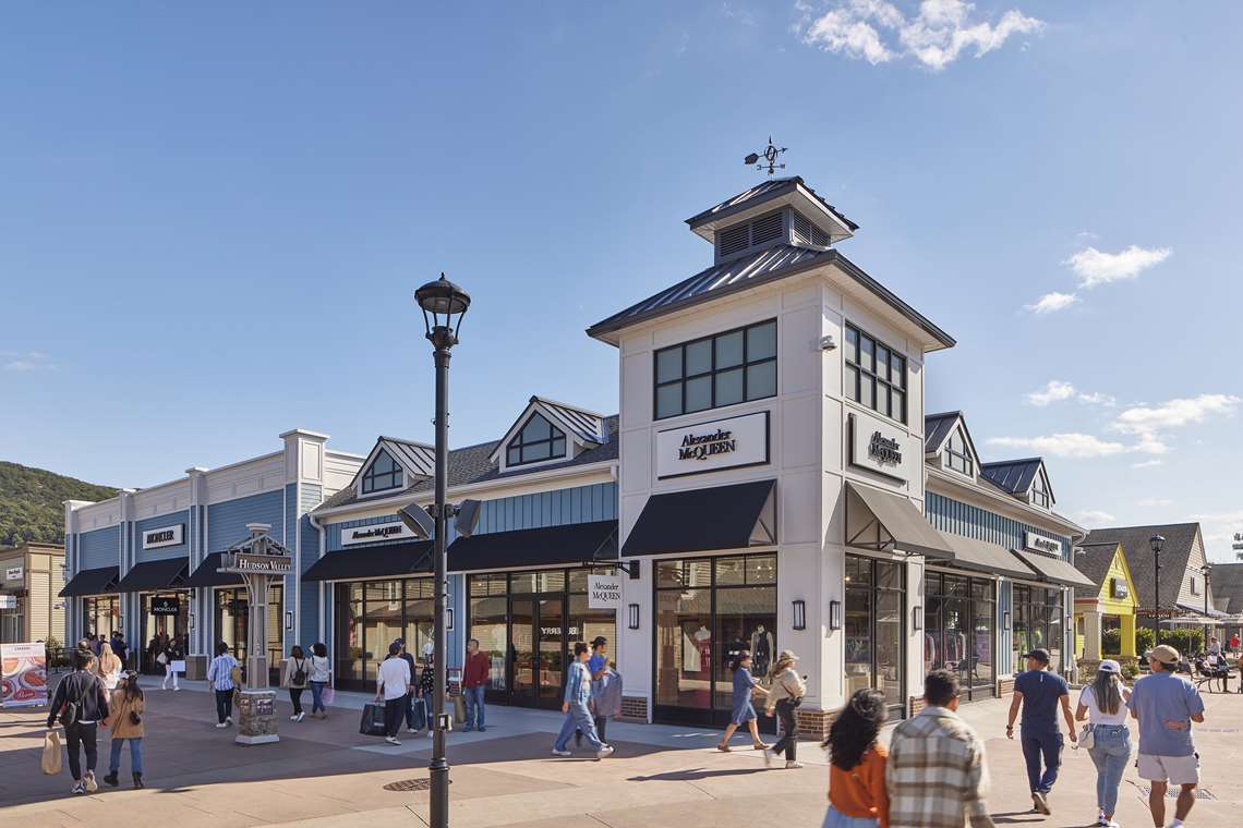 7888_Woodbury Commons_Alexander McQueen