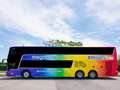 Megabus.com muestra su nuevo Autobús del Orgullo en celebración al Mes del Orgullo